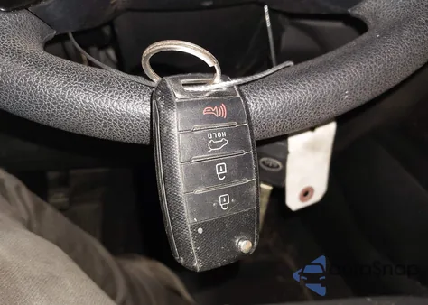 2020 Kia Sorento 2.4L Lx z USA, uszkodzony, nr VIN 5XYPGDA35LG669244